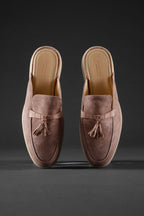 Мюли из мягкой итальянской замши с кисточками из нубукового крокодила